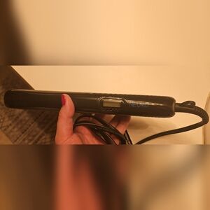 Neuro Style Titanium Flat Iron 1"